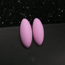 Load image into Gallery viewer, Roosad piklikud ovaalsed kõrvarõngad
