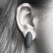 Load image into Gallery viewer, Roosad piklikud ovaalsed kõrvarõngad